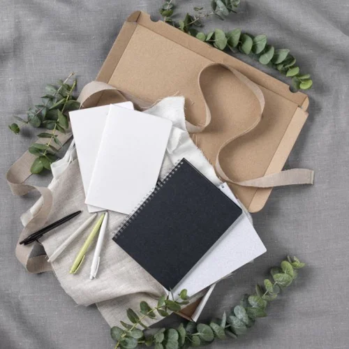 Block note con copertina realizzata con materiali da fonti responsabili fogli a righe 20.5x12.3 cm made in Italy