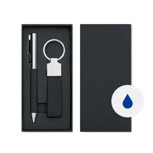 Set regalo composto da penna a sfera refill blu in metallo e poliestere RPET e portachiavi in RPET 