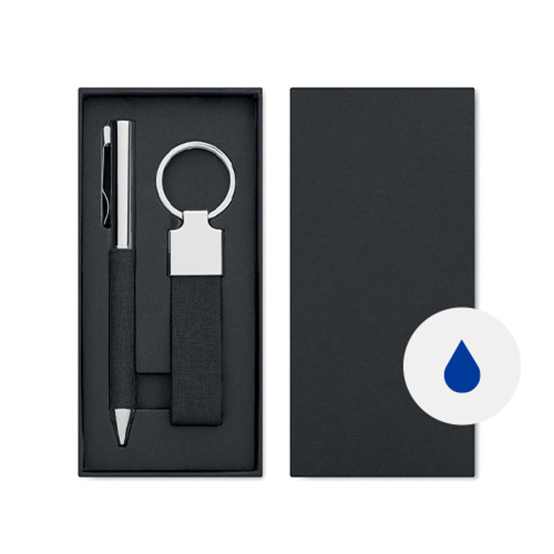 Set regalo composto da penna a sfera refill blu in metallo e poliestere RPET e portachiavi in RPET