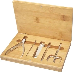 Set per manicure da 5 pezzi in contenitore di bambù