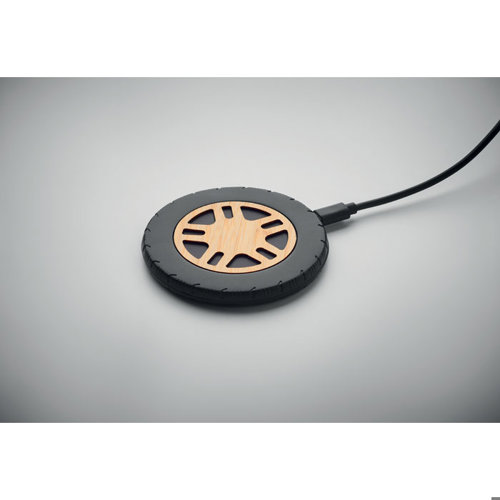 Caricatore wireless in ABS riciclato con top in bambù a forma di pneumatico da 15W