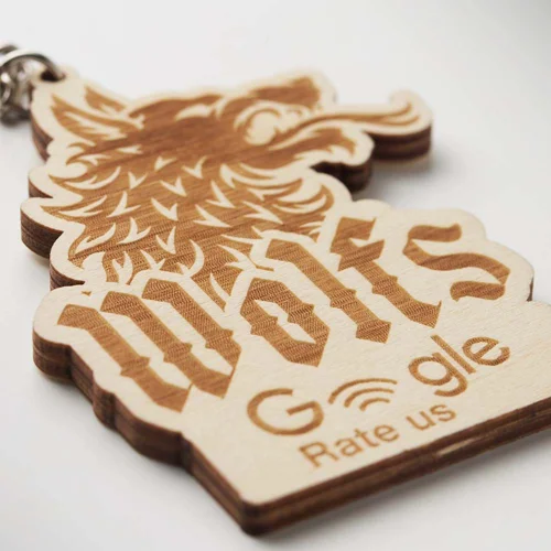 Portachiavi NFC in legno di forma personalizzata