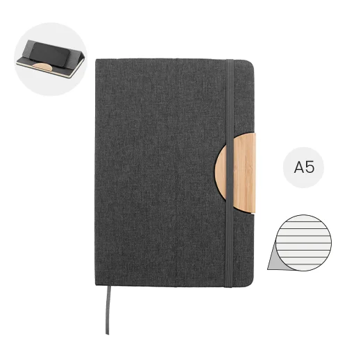 Block notes A5 con copertina in RPET e 80 fogli a righe in carta riciclata con inserto in bambù portacellulare