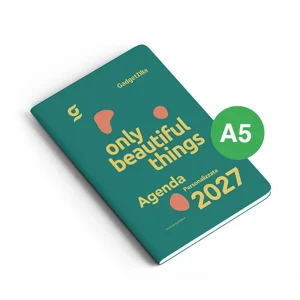 Agenda Settimanale A5 con copertina completamente personalizzabile. Possibilità di richiedere anche il progetto grafico
