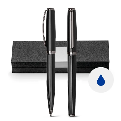 Set con penna roller e penna a sfera in metallo con refill blu fornita in scatola regalo imbottita