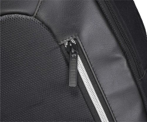 Zaino porta pc multitasca da 15" in poliestere 600D con tasca frontale dotata di tecnologia RFID e aggancio trolley