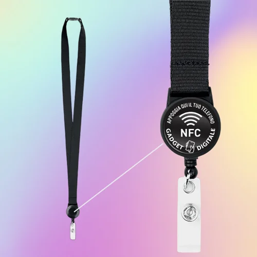 Lanyard con Tag NFC perfetto per condividere il tuo contatto o sito web