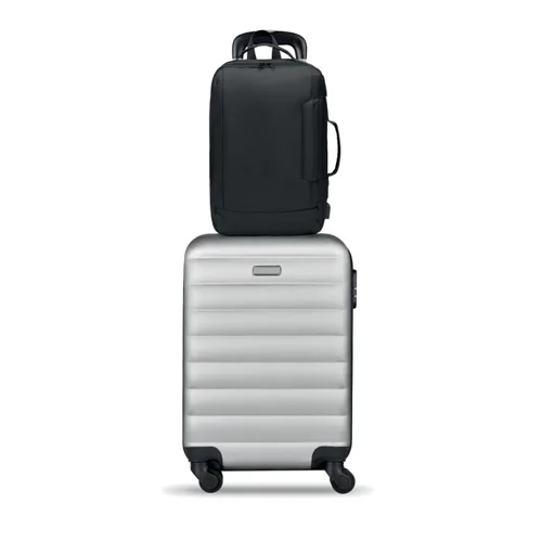 Zaino porta pc da 16" in poliestere riciclato 300D con spallacci imbottiti e cavo di ricarica USB