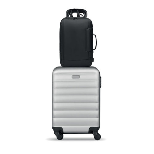 Zaino porta pc da 16" in poliestere riciclato 300D con spallacci imbottiti e cavo di ricarica USB