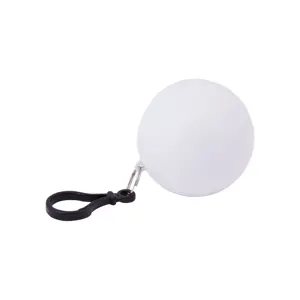 Poncho impermeabile ripiegato nella forma con portachiavi