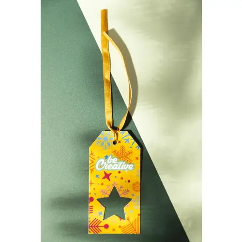 Etichetta natalizia personalizzata in cartoncino e nastro dorato