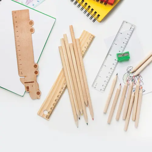 Righello in legno di varie forme