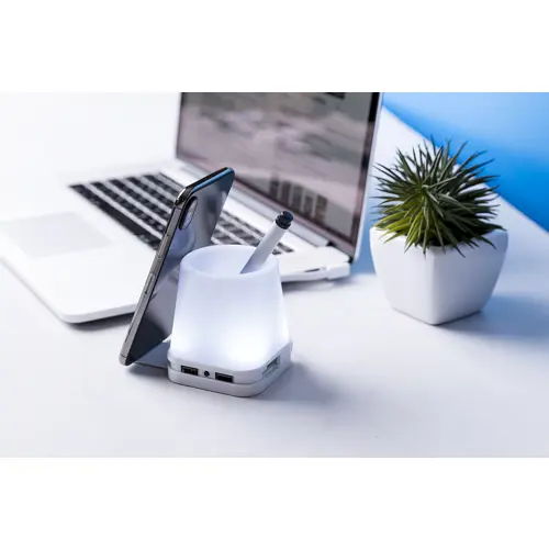 Portapenne con hub USB