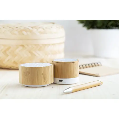 Cassa Bluetooth dal rivestimento in bambù con funzione di chiamata vivavoce e radio