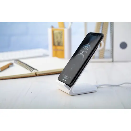 Supporto per cellulare con caricatore wireless
