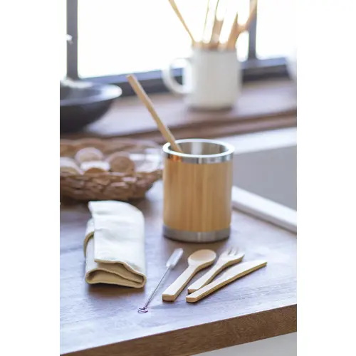 Set di posate e cannuccia in bambù in sacchetto di cotone