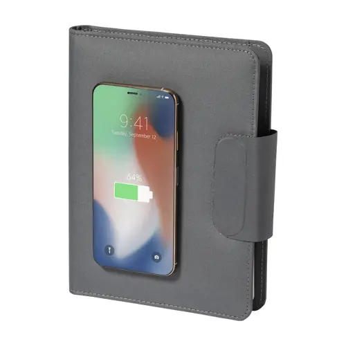 Cartella portadocumenti in RPET con block note A5 da 65 fogli a righe e caricabatterie rapido magnetico wireless 10W