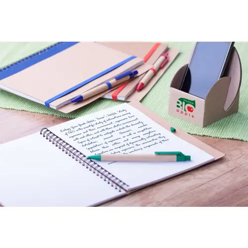 Block notes A5 copertina in carta riciclata e 60 fogli neutri con penna abbinata in refill blu