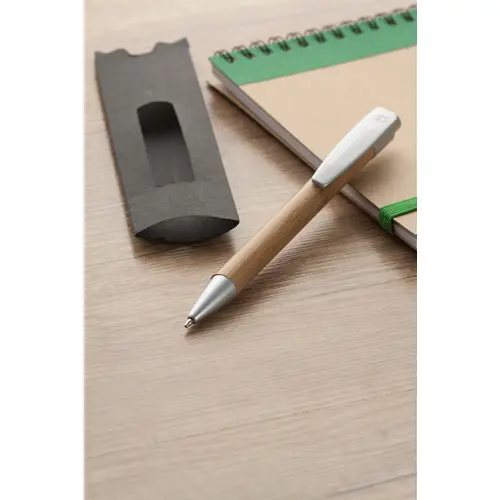 Penna a sfera in bambú con meccanismo a scatto e confezione in carta nera e refill blu