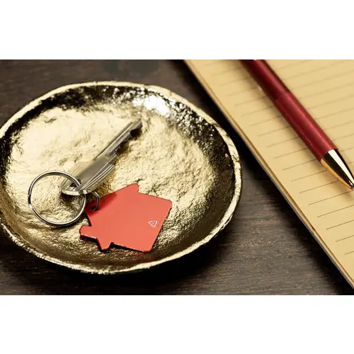 Portachiavi in alluminio riciclato a forma di casa 