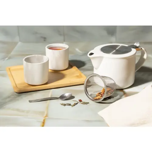 Set da tè in ceramica con finitura opaca composta da teiera e tazza