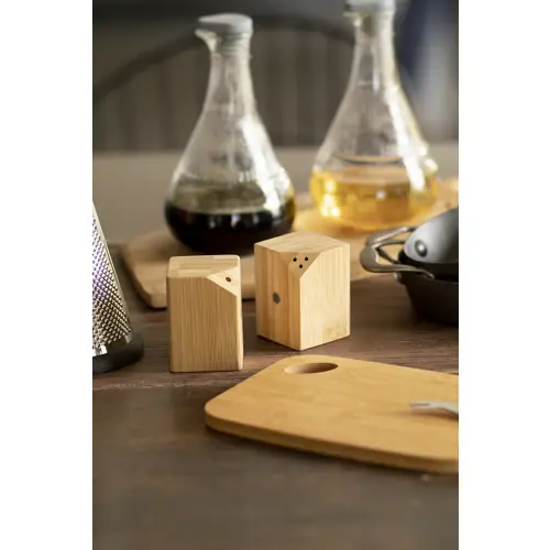 Set per sale e pepe in bambù