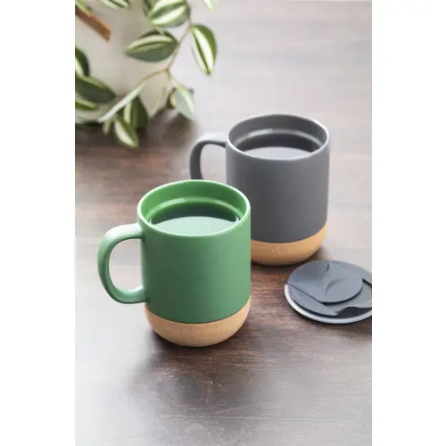 Tazza in ceramica con base in sughero coperchio in PP finitura esterna opaca ed interna lucida confezione in cartoncino kraft 325ml