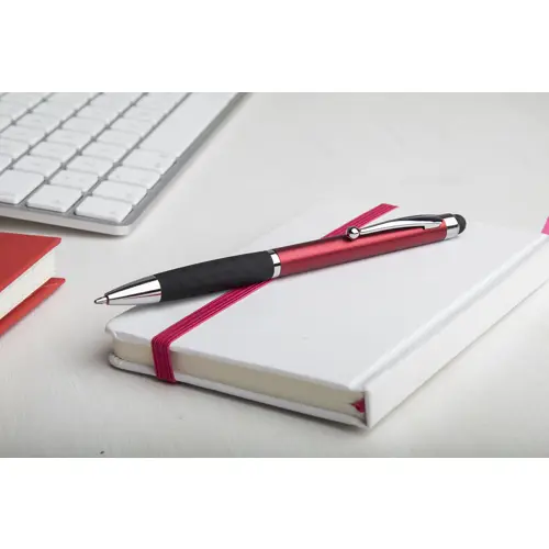 Penna a sfera in plastica disponibile in vari colori e impugnatura gommata e punta touch con meccanismo a rotazione e refill blu