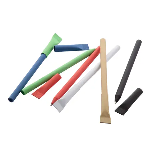 Penna in carta riciclata disponibile in vari colori con cappuccio e refill blu