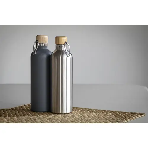 Borraccia in acciaio inox a doppia parete con tappo in bambù e moschettone da 500ml