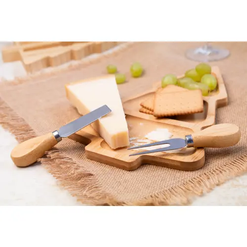 Set natalizio composto da tagliere a forma di albero e due coltelli per formaggio