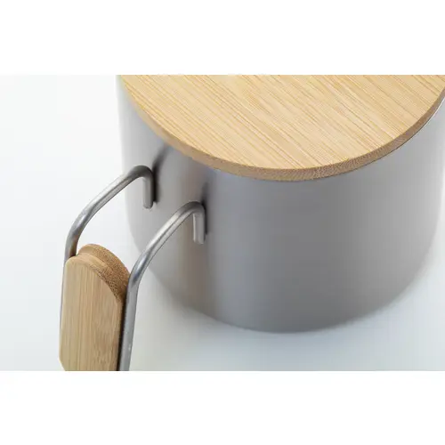 Tazza termica a doppia parete in acciaio inox riciclato con coperchio e manico in bambù da 300ml