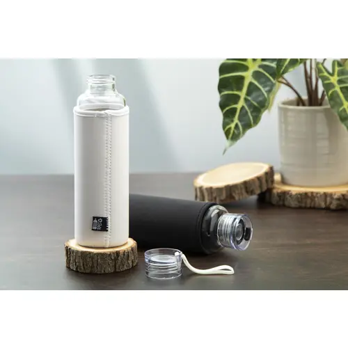 Borraccia in vetro riciclato da 550ml con coperchio in PS custodia in neoprene RPET e cinturino in silicone