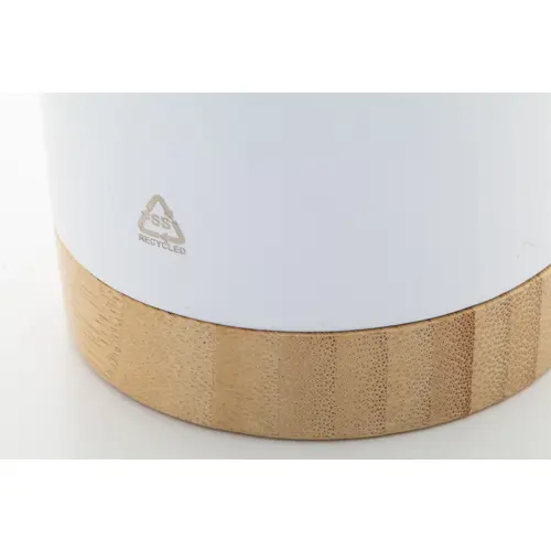 Tazza termica da 600ml in acciaio inox riciclato con base in bambù e coperchio in plastica AS