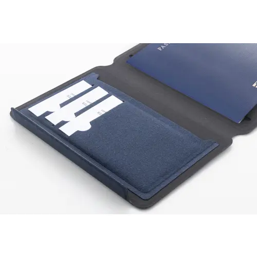 Porta passaporto in RPU con chiusura magnetica 103×145×15mm