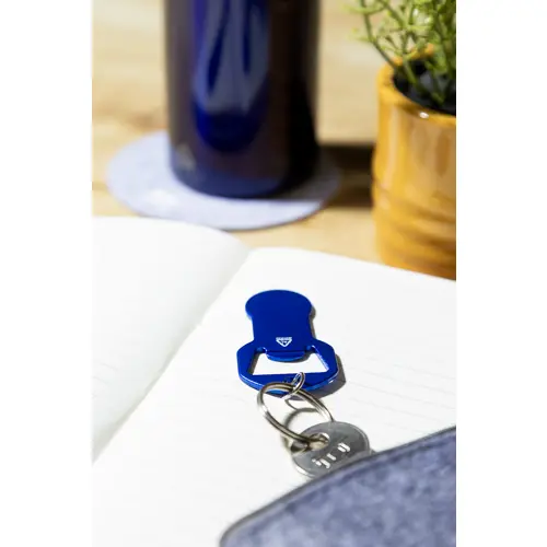 Portachiavi in alluminio riciclato con apribottiglie e inserto gettone per carrello spesa