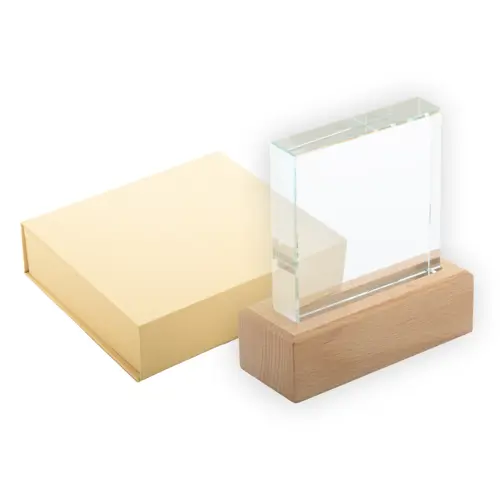 Trofeo in vetro con base in legno di faggio con confezione regalo