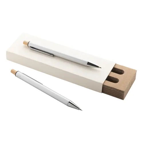 Set composto da penna a sfera e matita meccanica in alluminio riciclato pulsanti in bambù e refill blu in scatola kraft