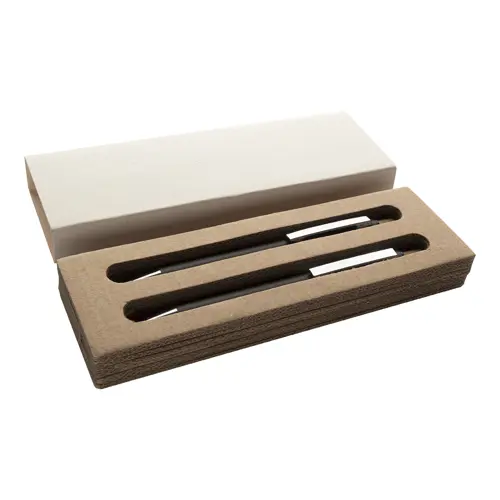 Set composto da penna a sfera e matita meccanica in alluminio riciclato pulsanti in bambù e refill blu in scatola kraft