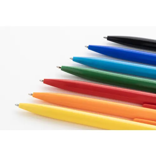 Penna a sfera in plastica con trattamento antibatterico e con meccanismo a scatto refill blu