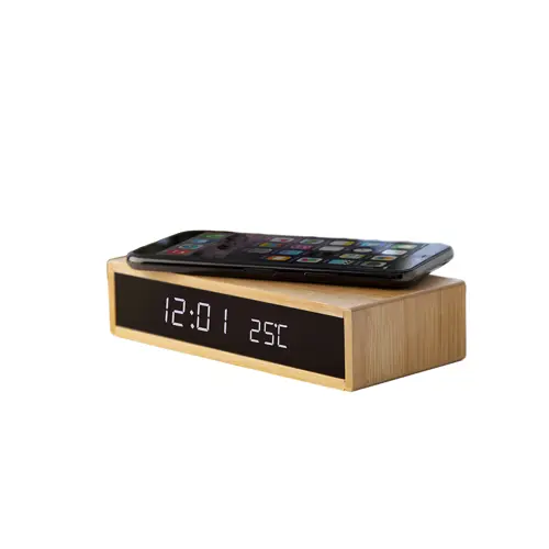 Sveglia in bambù con caricabatterie wireless e display a LED