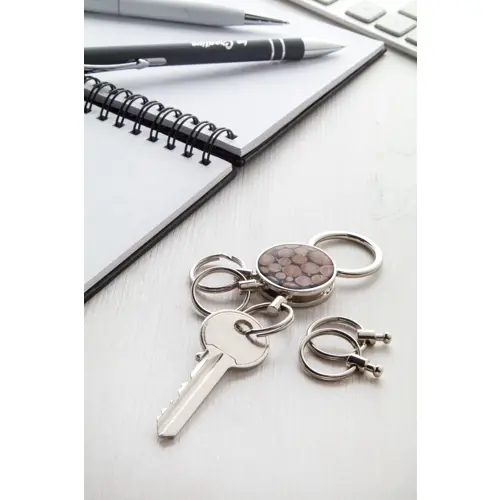 Portachiavi rotondo in metallo con anelli staccabili