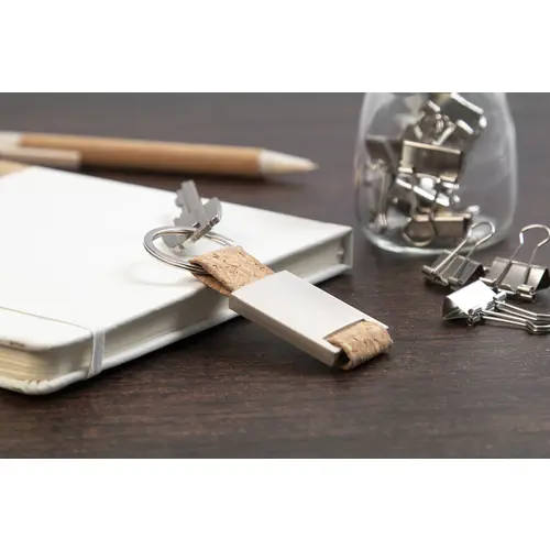 Portachiavi in metallo e sughero