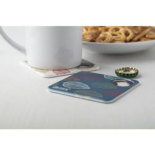 Sottobicchiere e apribottiglie