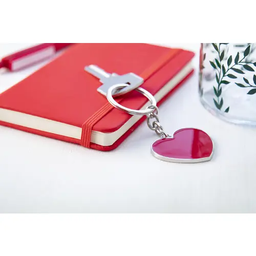 Portachiavi in metallo a forma di cuore