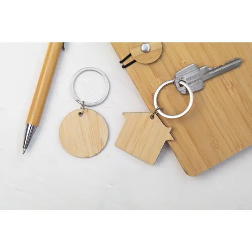 Portachiavi in bambù con anello in metallo
