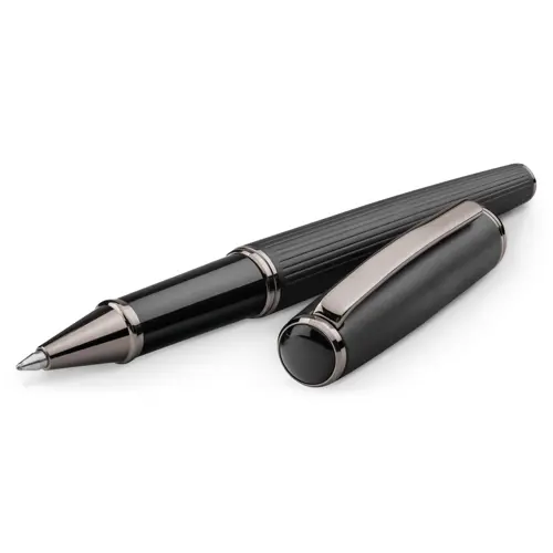 Set con penna roller e penna a sfera in metallo con refill blu fornita in scatola regalo imbottita