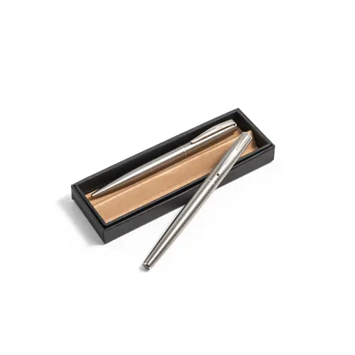 Set penna roller e penna a sfera in acciaio inossidabile riciclato in scatola regalo in carta kraft certificato FSC