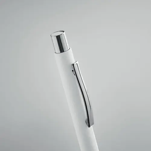 Penna a sfera a pulsante in carta riciclata e finiture in metallo con refill blu