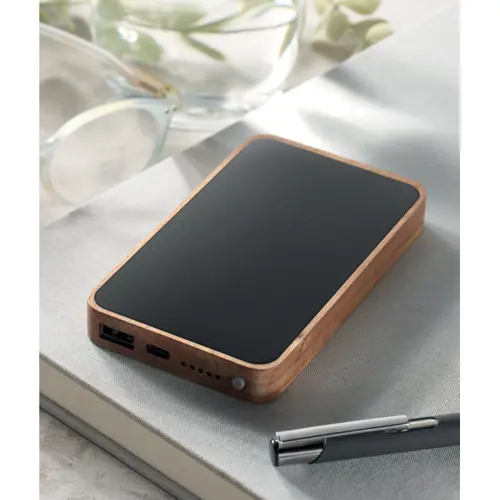 Power bank in legno di acacia e PU riciclato con ricarica wireless rapida da 4000mAh